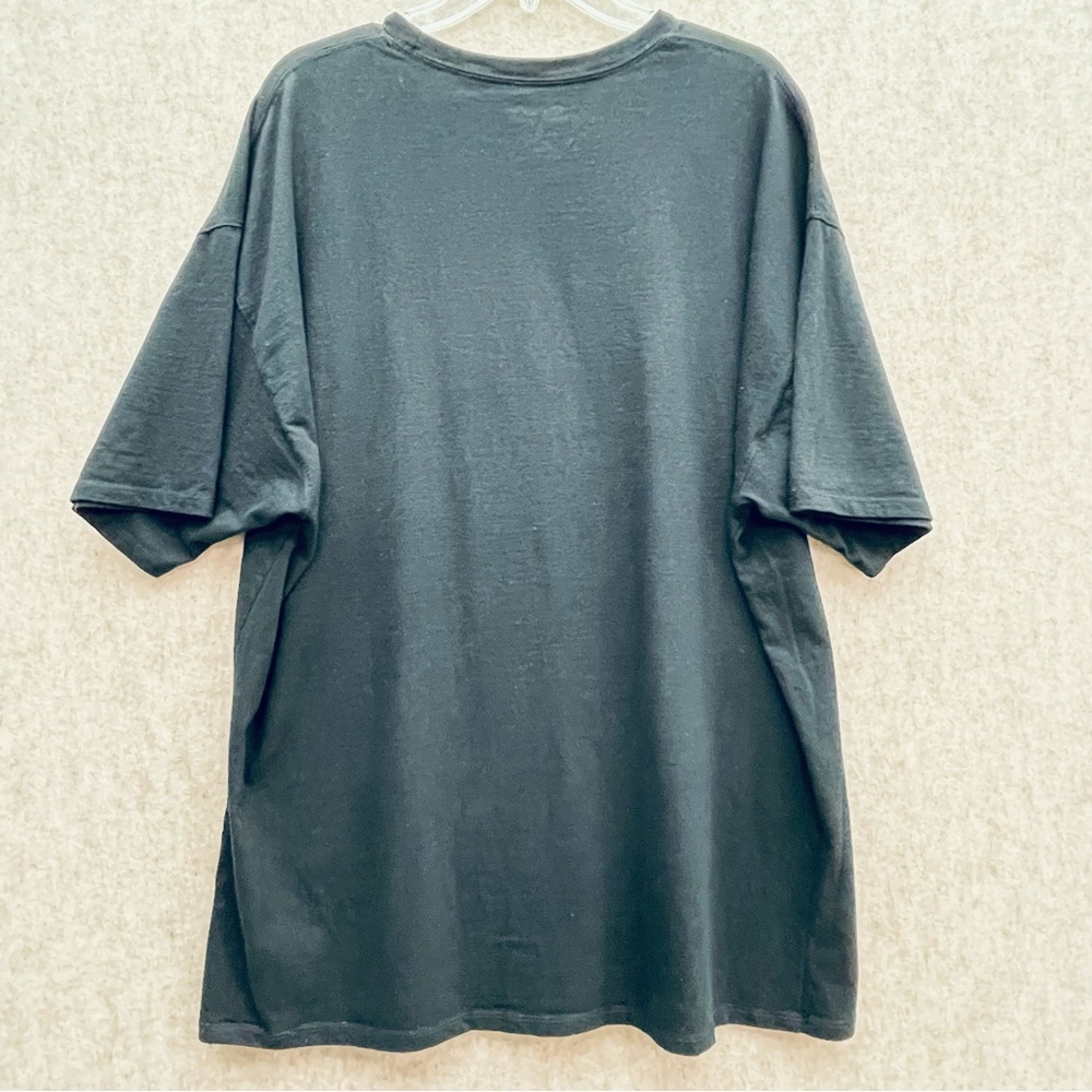 Men's Champion Tshirt, 2XL - Picture 2 of 6